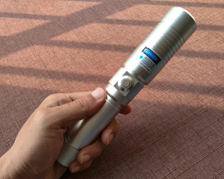 960 Super Powerful 450nm Blue Laser Pointer Pen Burning High Power with Charger glasses Metal Box |