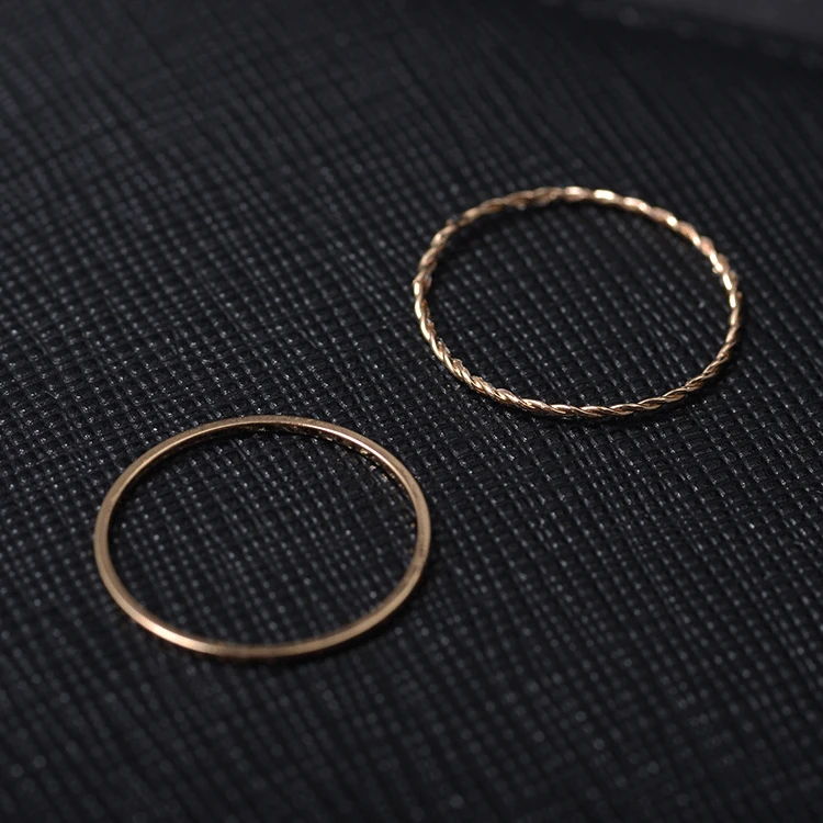 Двойные сверкающие и гладкие тонкие золотые кольца простые элегантные для - Фото №1