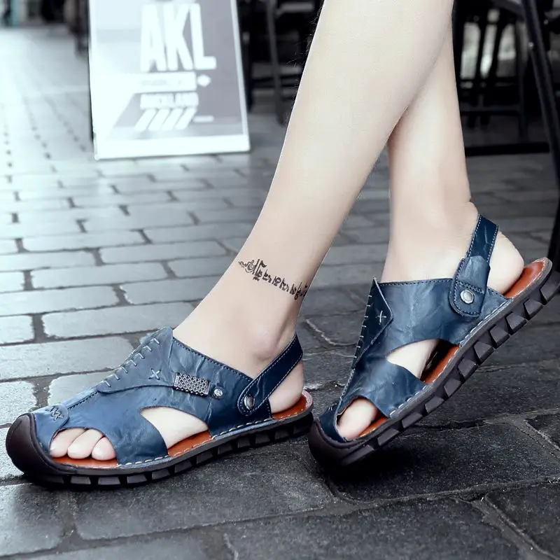 

LAISUMK Genuine Leather Men Sandals Shoes Summer Men Beach Shoes Fashion Male Sandal Summer Leather Sandals Slippers