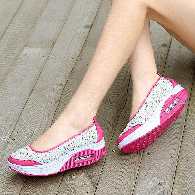 2017 летние дышащие сетчатые женские легкие кроссовки для женщин спортивная