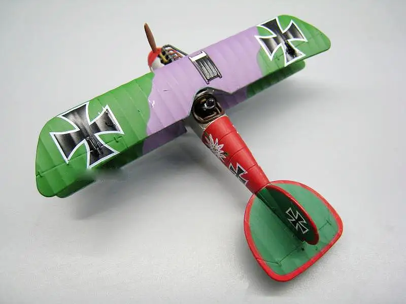 1917 Albatros D.V 1/72 литья под давлением модель самолета Амер |