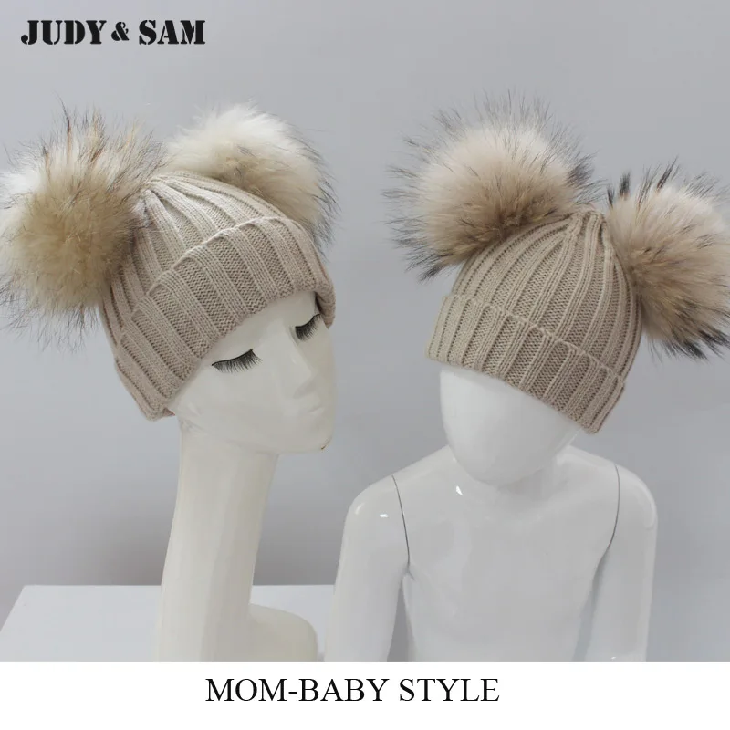 Самая популярная шапка для взрослых и детей комплект с двойными помпонами