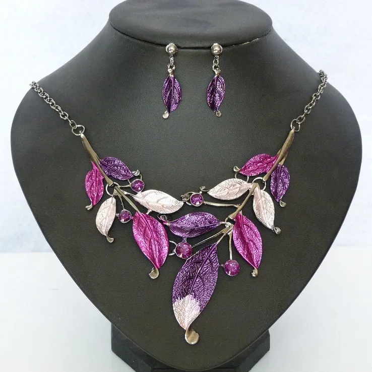 Ретро печать длинная длинными рукавами футболки + листья окрашенный с горный