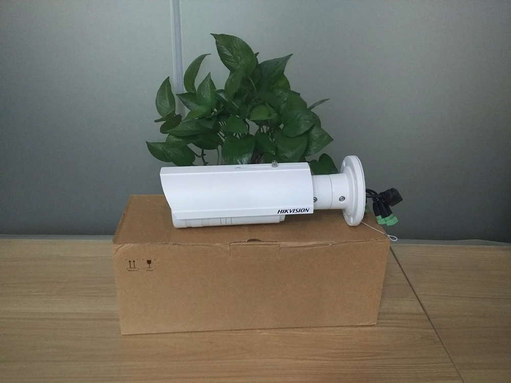 

Hikvision DS-2CD8283F-EIZS 5MP IR Motorized Lens Bullet Camera
