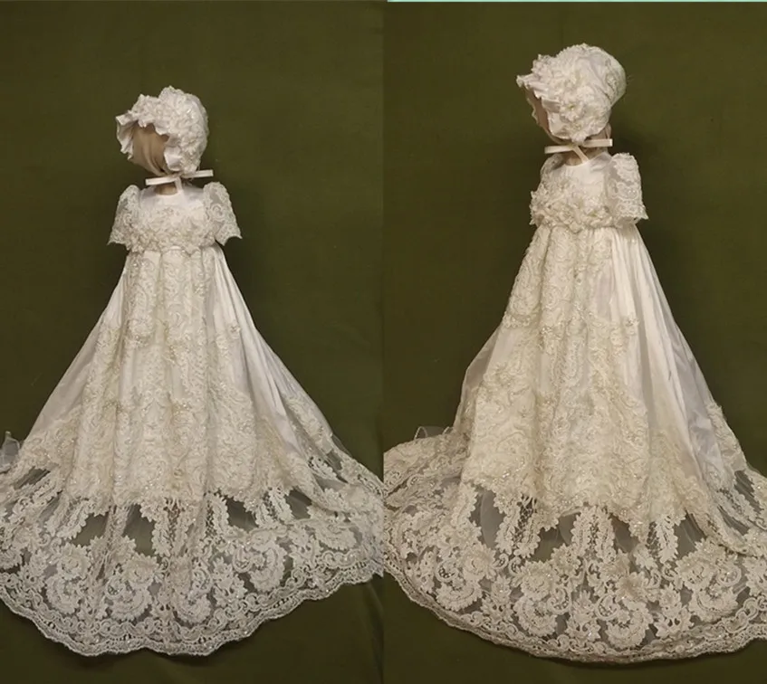 Платье длинное кружевное для крещения белое/цвета слоновой кости с кристаллами