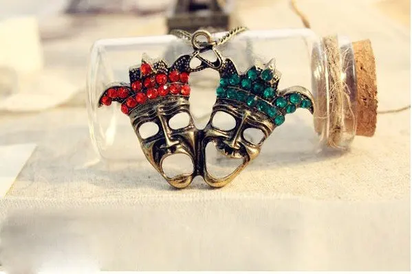 Бесплатная доставка Ретро Маска двухголовое ожерелье клоуна из смеха и плача