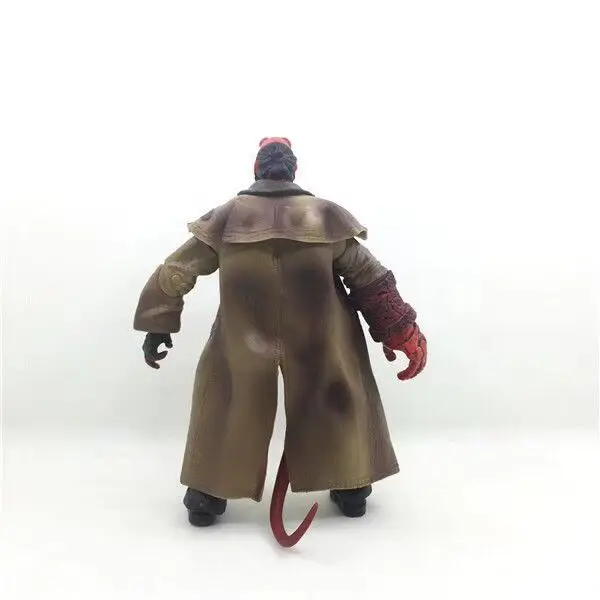 2 Тип фильм Mezco HB Хеллбой серии включает в себя сигары Самаритянин пистолет