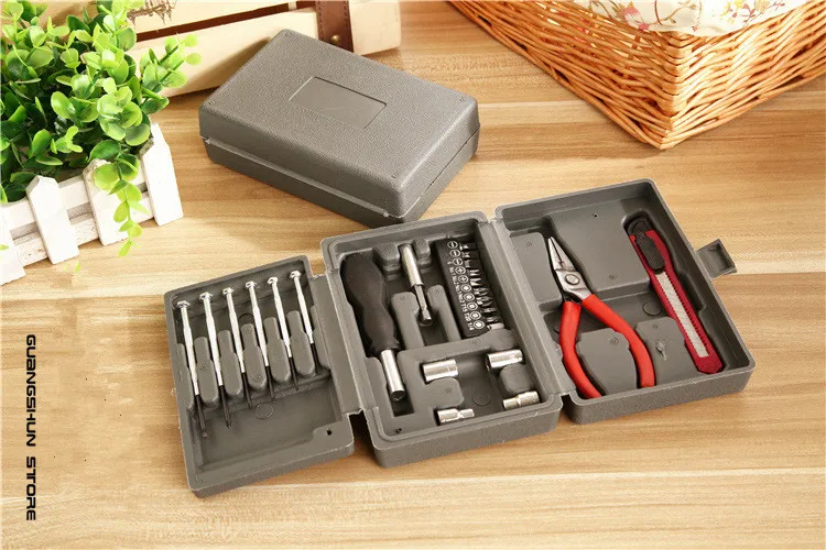 24 pcs Household multifunctional tool set hardware combination tools plier/knife/wrench Ferramenta manual Herramienta de mano |