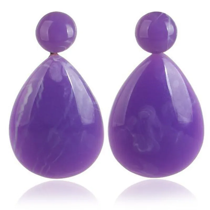 Массивные серьги в виде капель воды из смолы с красным драгоценным камнем