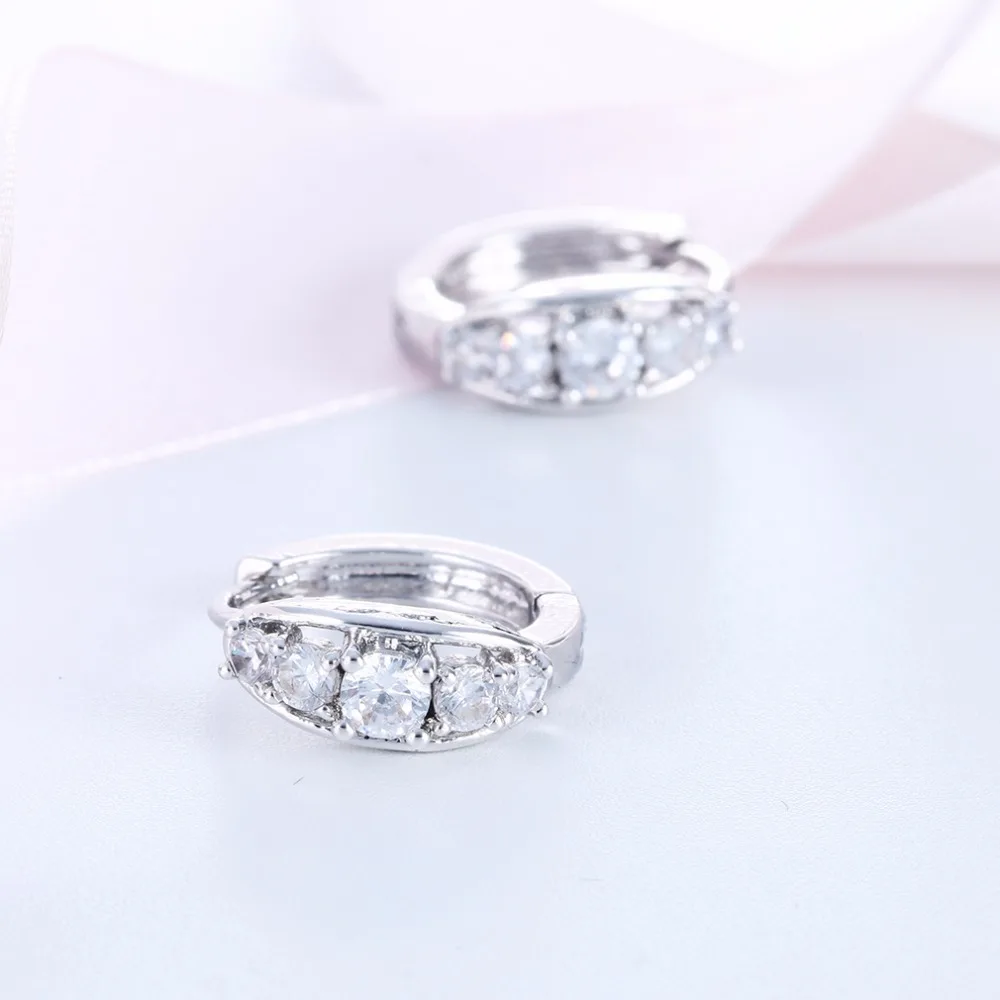 Kinitial 1 пара Топ Белый циркон серьги цвета: золотистый серебристый позолоченные