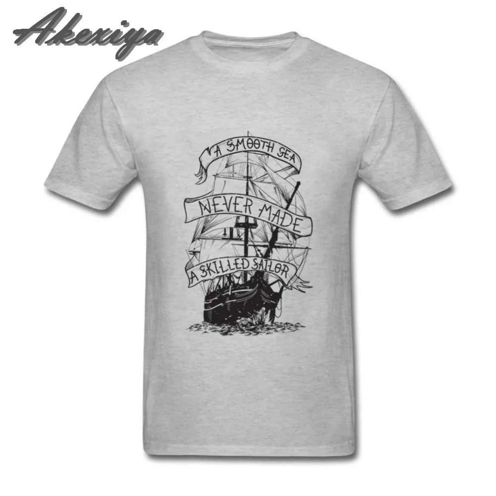 Мужская хлопковая футболка A smooth sea never made a skilled sailor крутая Винтажная белого цвета