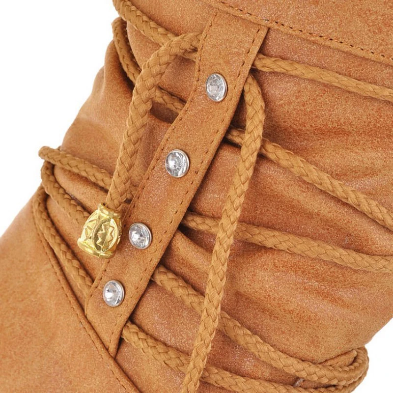 Женские ботинки с высоким берцем и перекрестными ремешками сезон осень зима