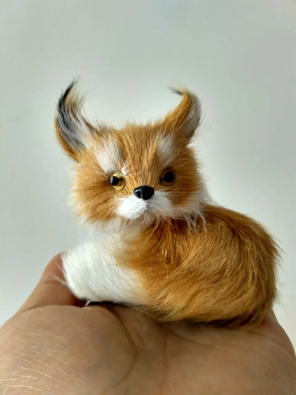 

mini creative simulation fox toy resin&fur yellow fox model gift 9x8cm 0887