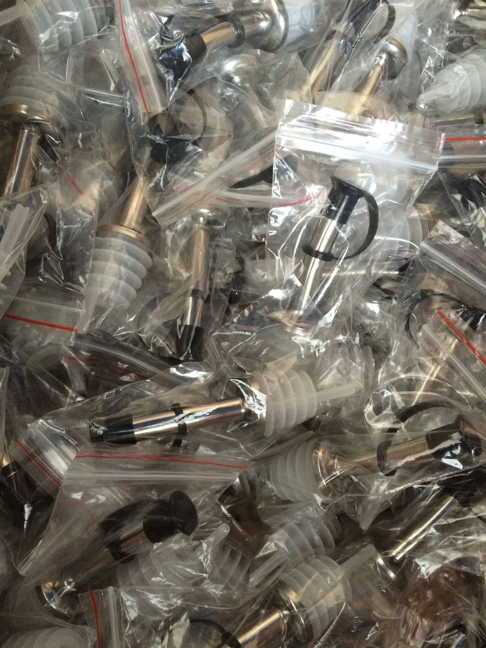 Классический вино/оливковый pourer 20 шт./лот stianless сталь жидкий носик на продажу бутылки pourer
