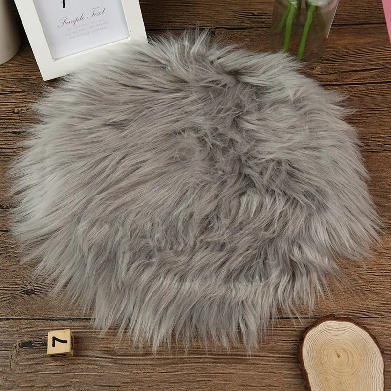 30*30CM Soft Small Artificial Wool Rug Chair Cover Bedroom Mat Acrylic Warm Hairy Carpet Seat Textil Rugs