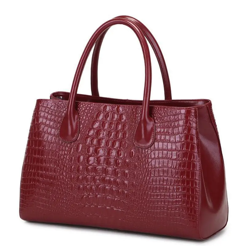 

Женская сумка-тоут из натуральной воловьей кожи с ручкой сверху и тиснением под крокодиловую кожу, большая сумочка через плечо