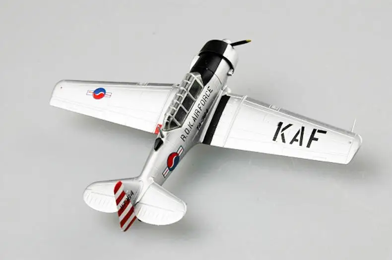 Корейский T 6 ВВС 1/72 самолет законченный легкая модель без литья под давлением| |