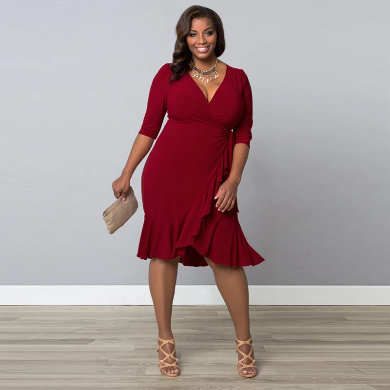 Женское платье с v образным вырезом летнее облегающее рукавами семь восьмых в