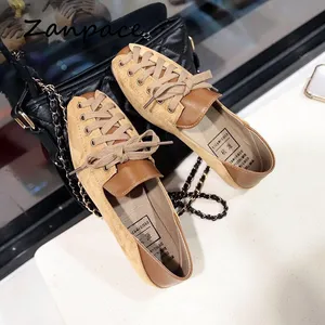 Туфли женские на шнуровке, повседневные Мягкие, квадратный носок, плоская подошва, модные лоферы, черные, весна 2021