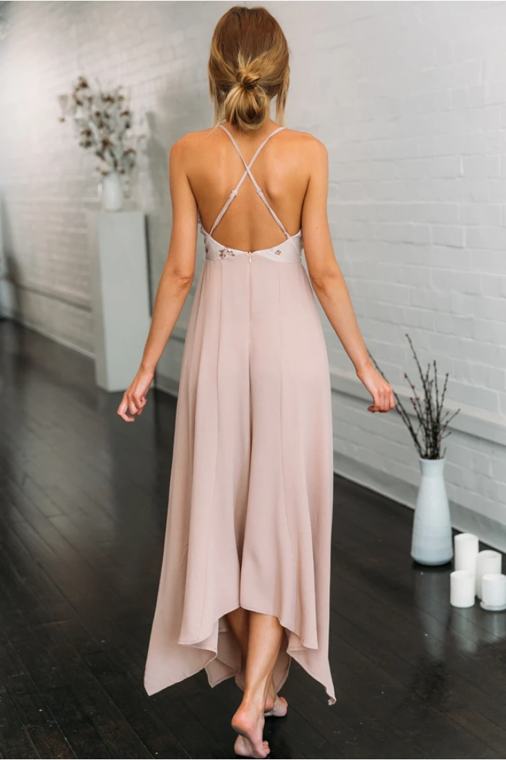 2017 летние женские вышивка пайетками Сексуальная Глубокий V Sling задняя наружная