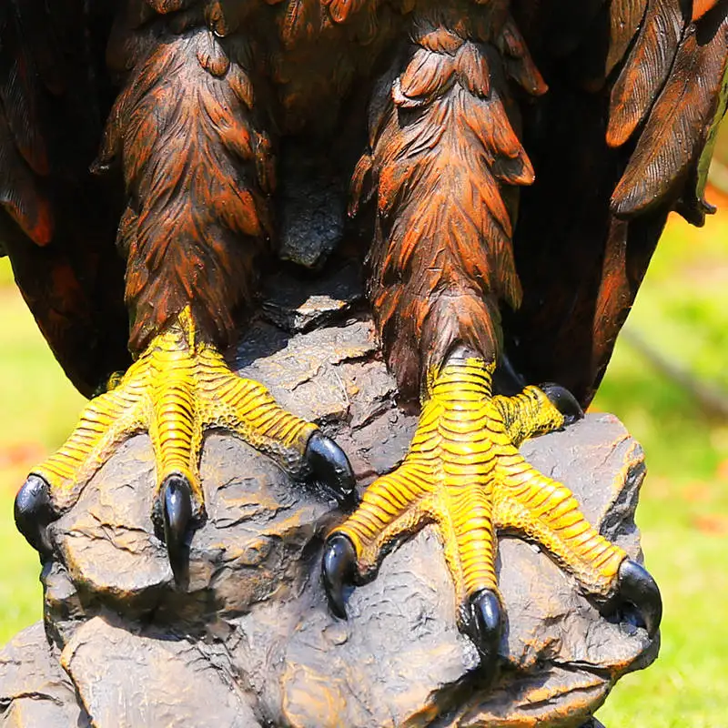 The eagle Les Loges Du Park Hotel домашняя мебель скульптура животного ремесла полимерное
