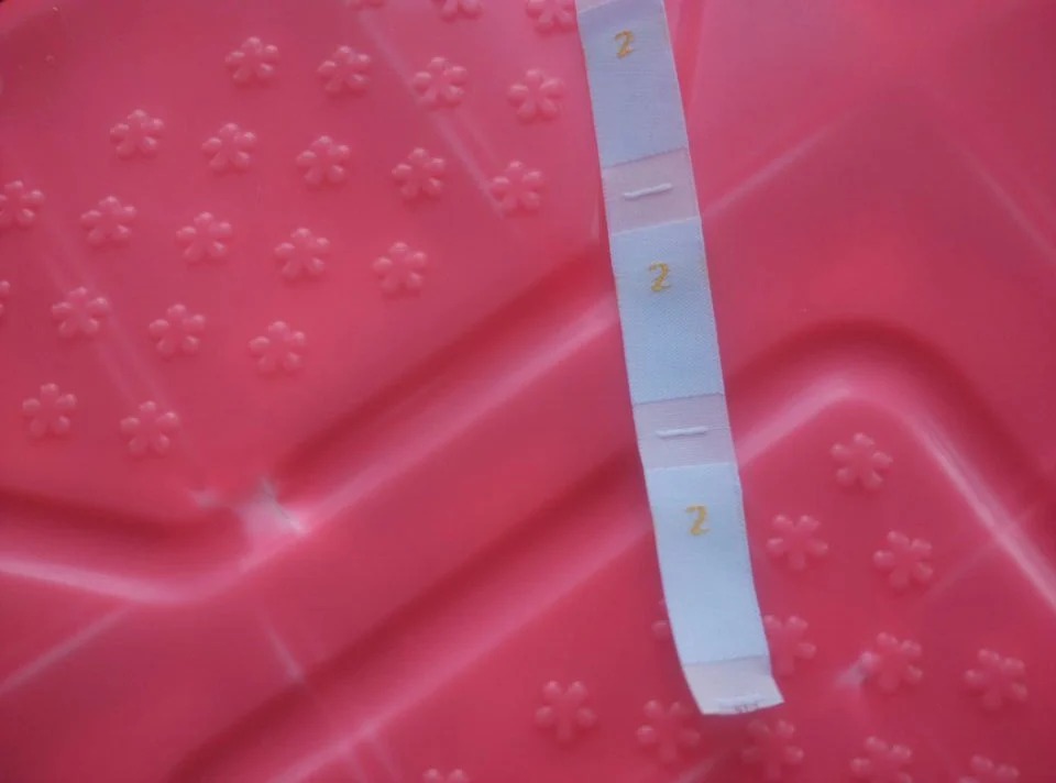 100 шт. дамасская Полиэстеровая ткань золотистый цвет номер размер этикетки для