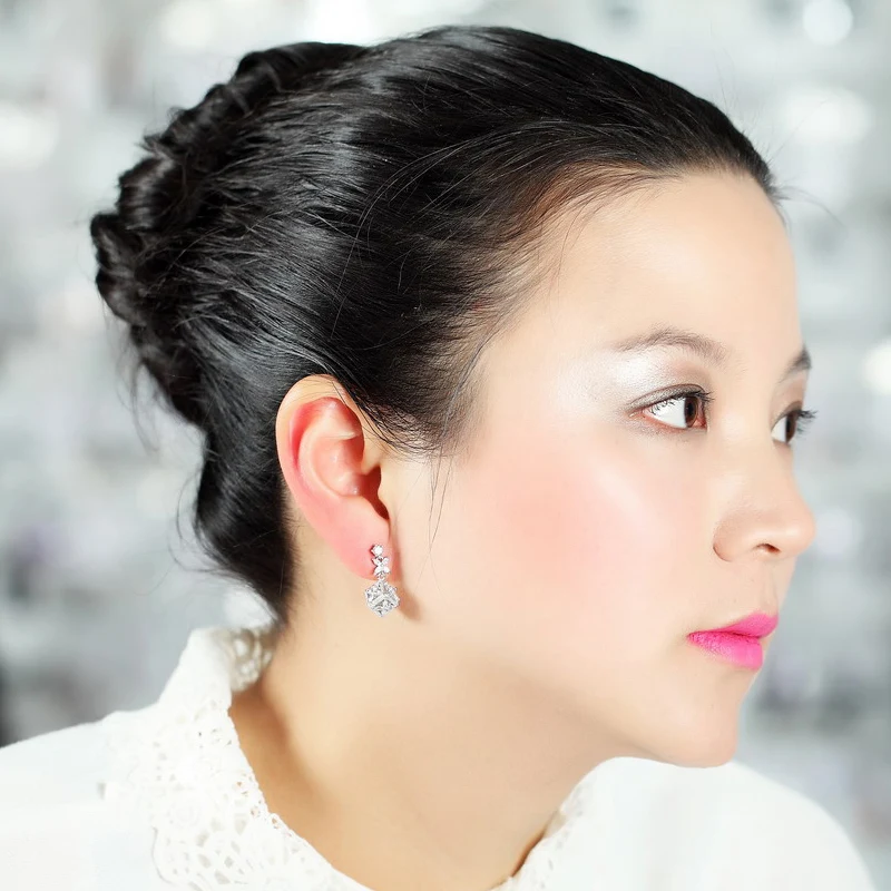 LUOTEEMI 2016 роскошные женские серьги гвоздики в Корейском стиле с фианитом и