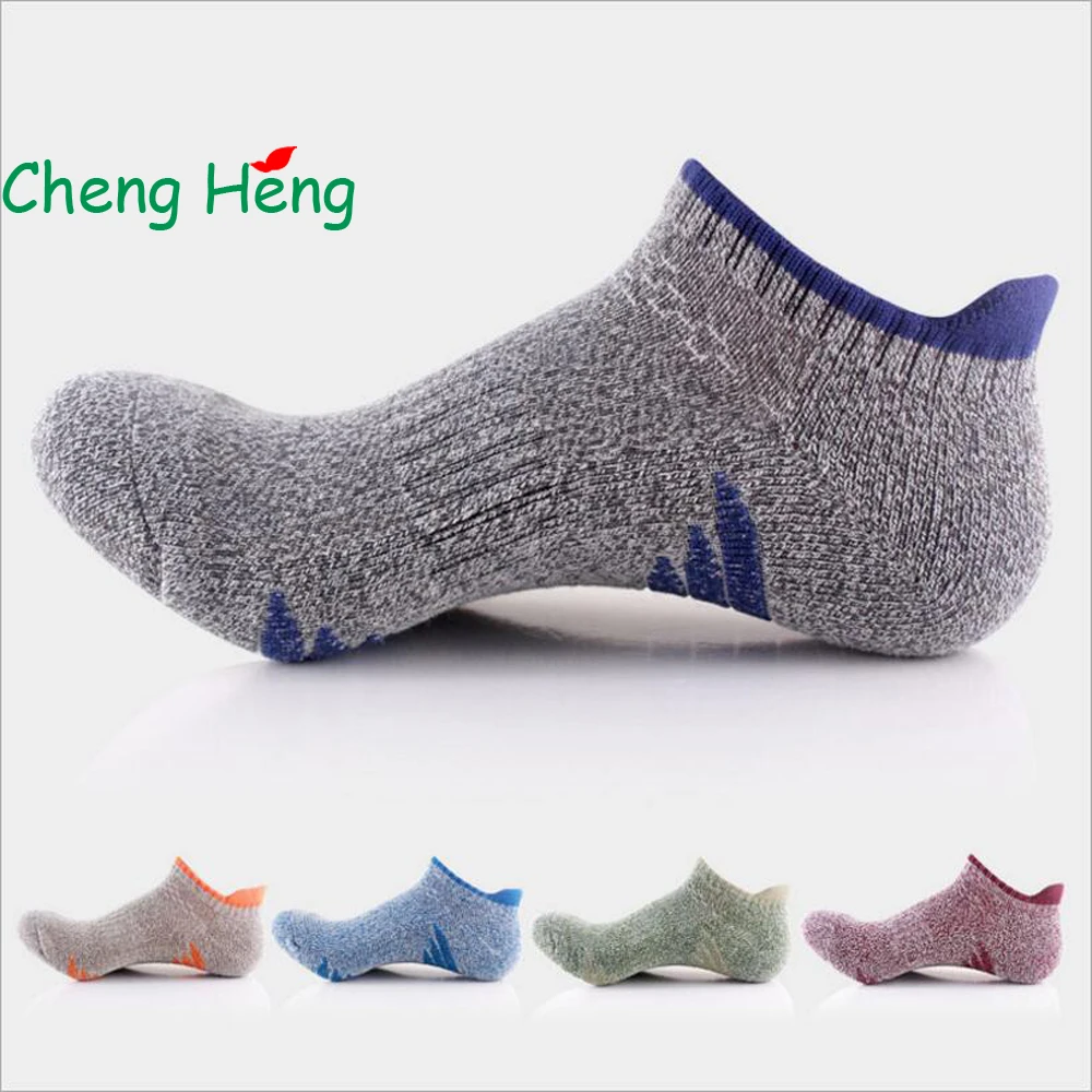 

CHENG HENG 5 пар/упак. Новые популярные летние и осенние мужские носки Модные мужские носки махровые нескользящие носки 5 цветов