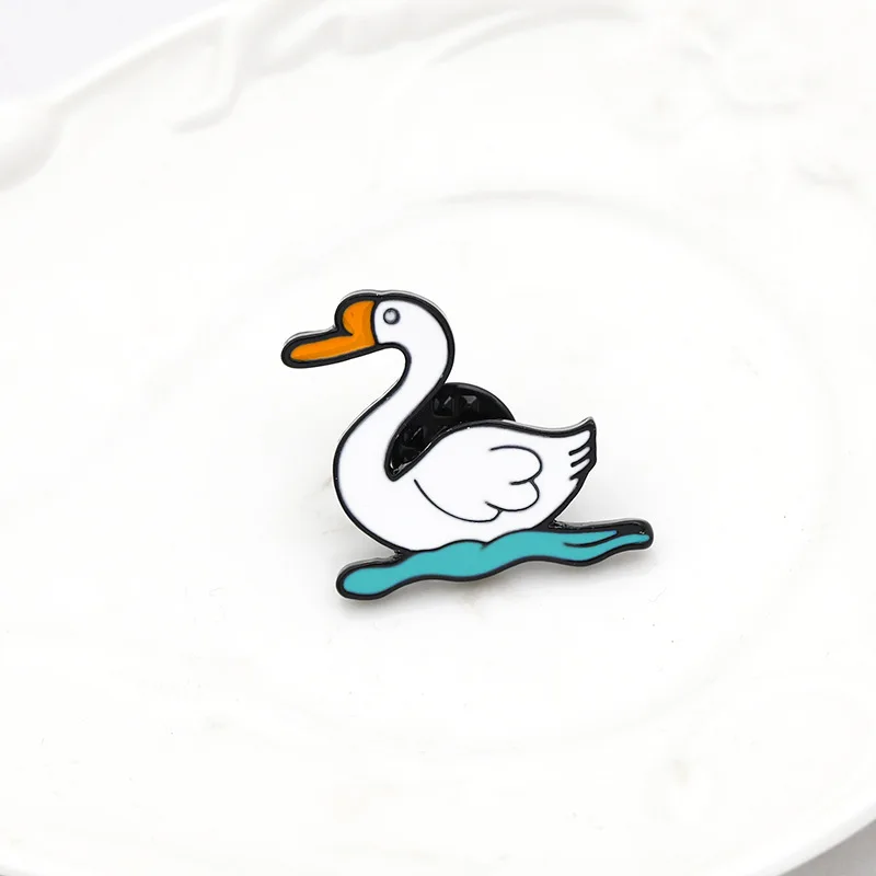 Милые Мультяшные маленькие Броши с лебедями для Wowen заколки животными ювелирные