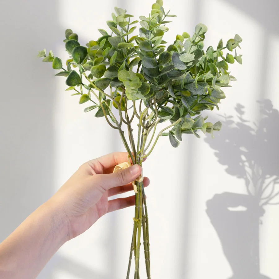 Green 6 шт. искусственный пластиковый букет эвкалипта зеленый кофе Свадебные украшения Аранжировка искусственная листва поддельные растения ветка домашний декор - Цвет: Green
