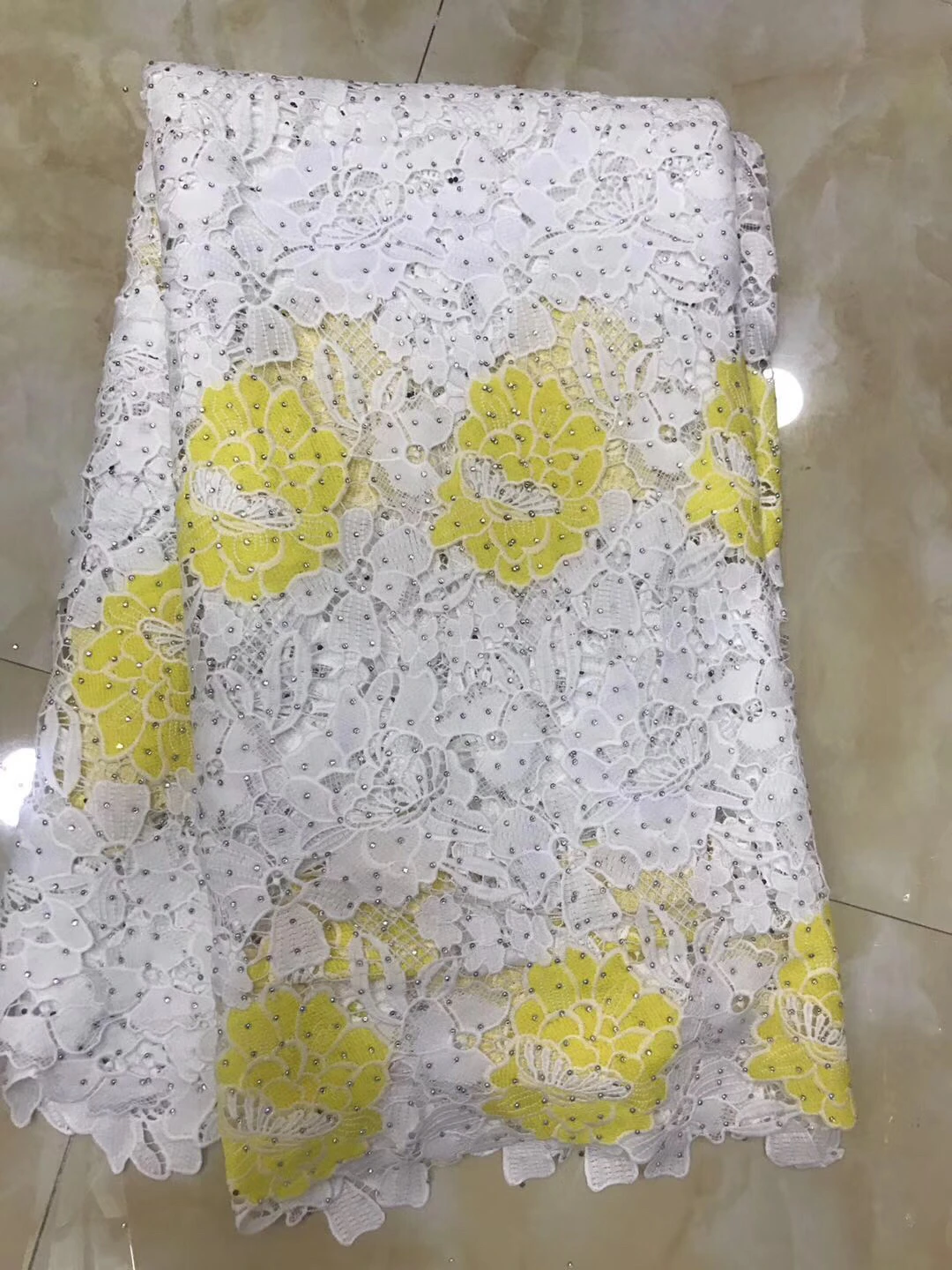 

Solid Embroidered polyester lace clothing fabric water soluble lace cloth embroidery lace cord guipure lace with stones KYY921