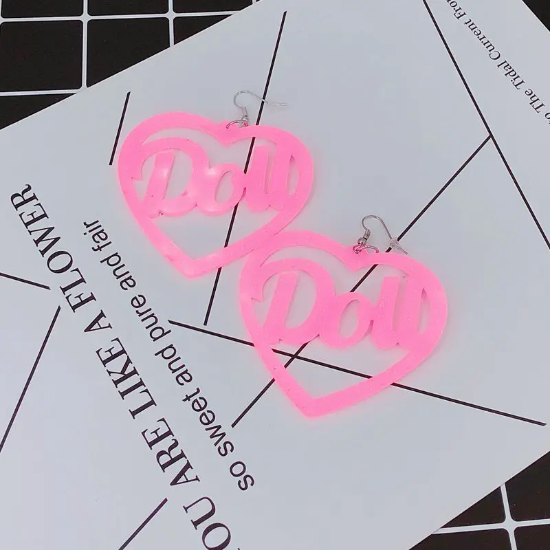 Большие серьги подвески в виде сердечек модные женские трех