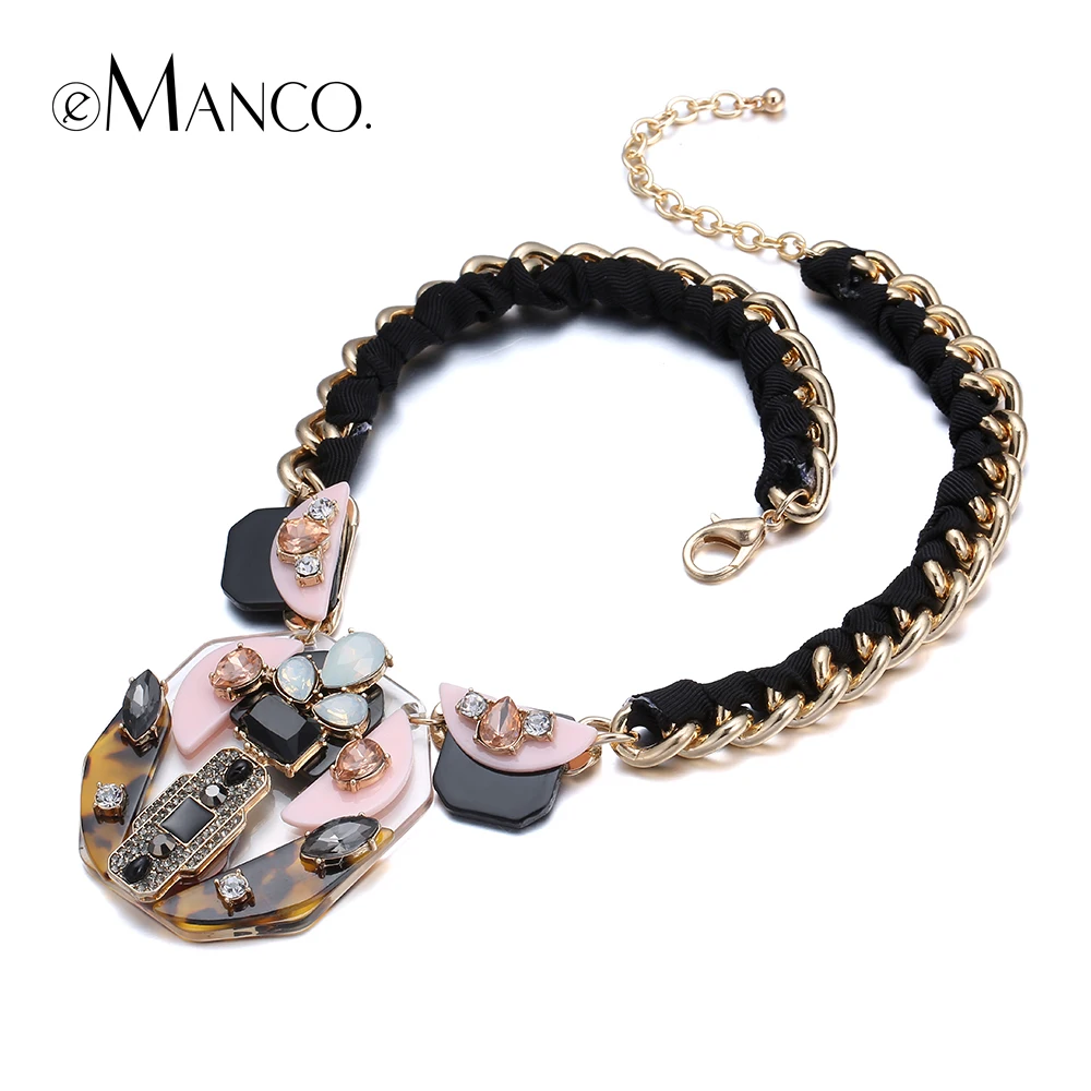 Geometric acrylic pendant necklace crystal inlaid women alloy chain crystal choker necklaces stylish collier femme eManco