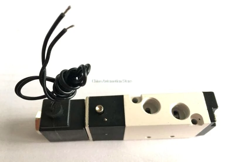 

Pneumatic 5 Way 2 Position 1/8" AIRTAC Solenoid Valve 4V110-06