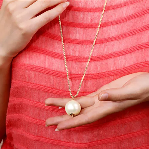 Женское вечернее платье свадебное романтическое ювелирное изделие изысканное