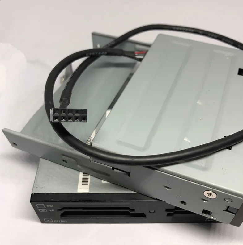 Кардридер Dell 3 5 SM xD CF/MD SDmini MMC/RS/MS/Pro/Duo|Картридеры| |