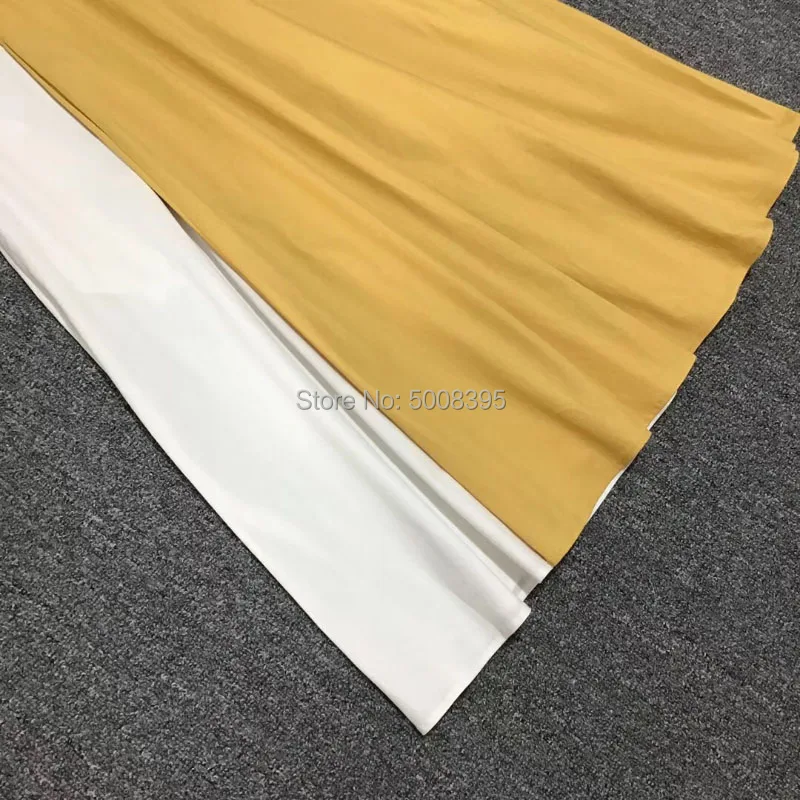 Платье-миди без рукавов с круглым вырезом приталенное боковыми карманами Модное