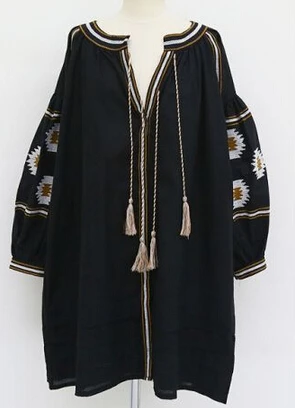 Женское льняное платье цвета хаки винтажное свободное хлопковое с вышивкой