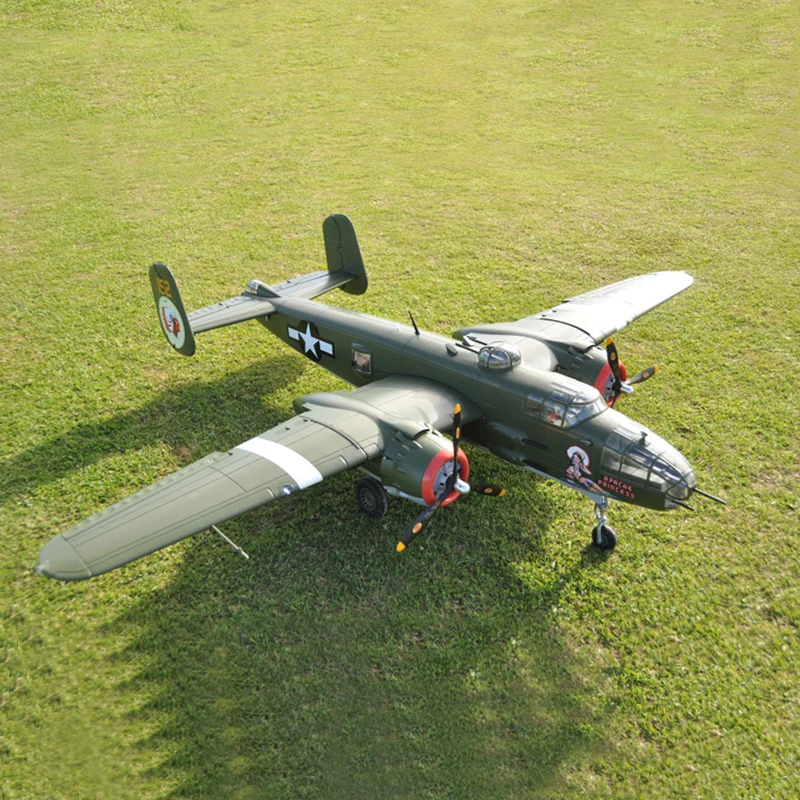 Крупномасштабных летательных аппаратов B25 готов к полету модели