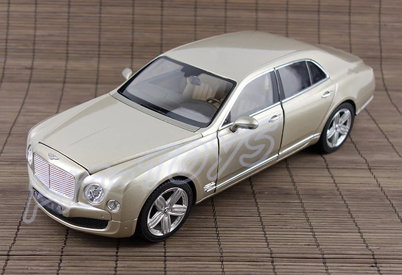 Лидер продаж, Подарочный мусс 1/18, большая модель автомобиля, игрушечный автомобиль из сплава, роскошная коллекция деталей, все для мужчин, лучший подарок, автомобильный вентилятор, витрина