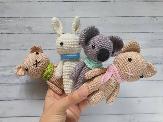 Вязание амигуруми маленькое животное коала кролик медведь и кошка 4 штуки Мягкая погремушка игрушка подарок для ребенка