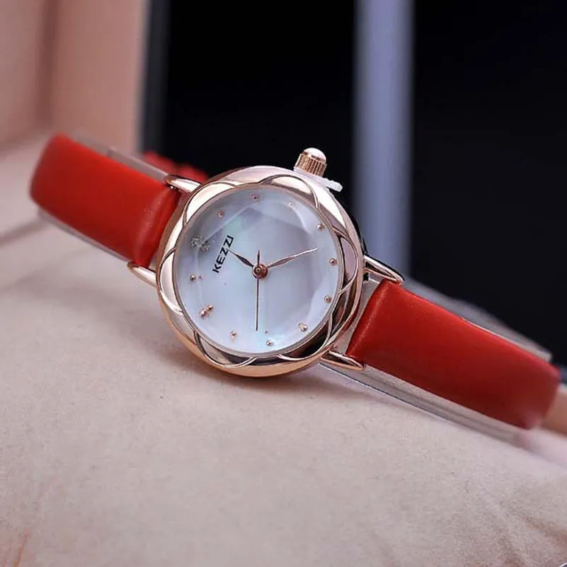 2015 новых женщин Кварцевые часы мода круглый Япония движение не выцветают Кожаный