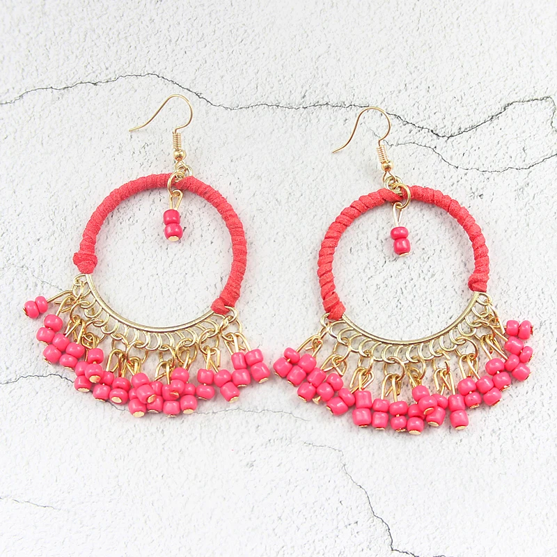 Круглые красные большие металлические серьги маленькие бисерные с кисточками в