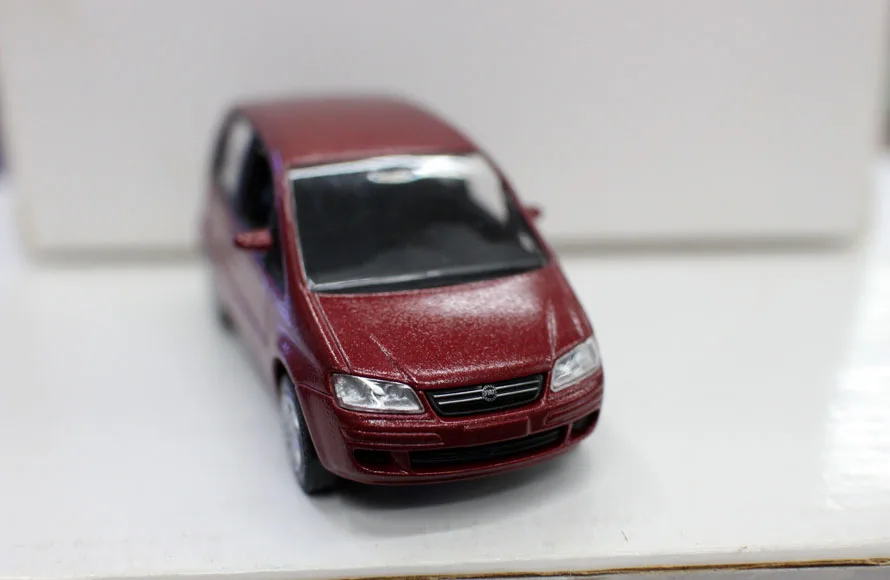 N orev 1: 64 FIAT IDEA бутик сплава игрушки для детей Детские игрушки модель оригинальная коробка