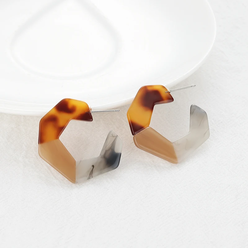 Серьги кольца Tortoiseshell с геометрическим рисунком женские ассиметричные Винтажные