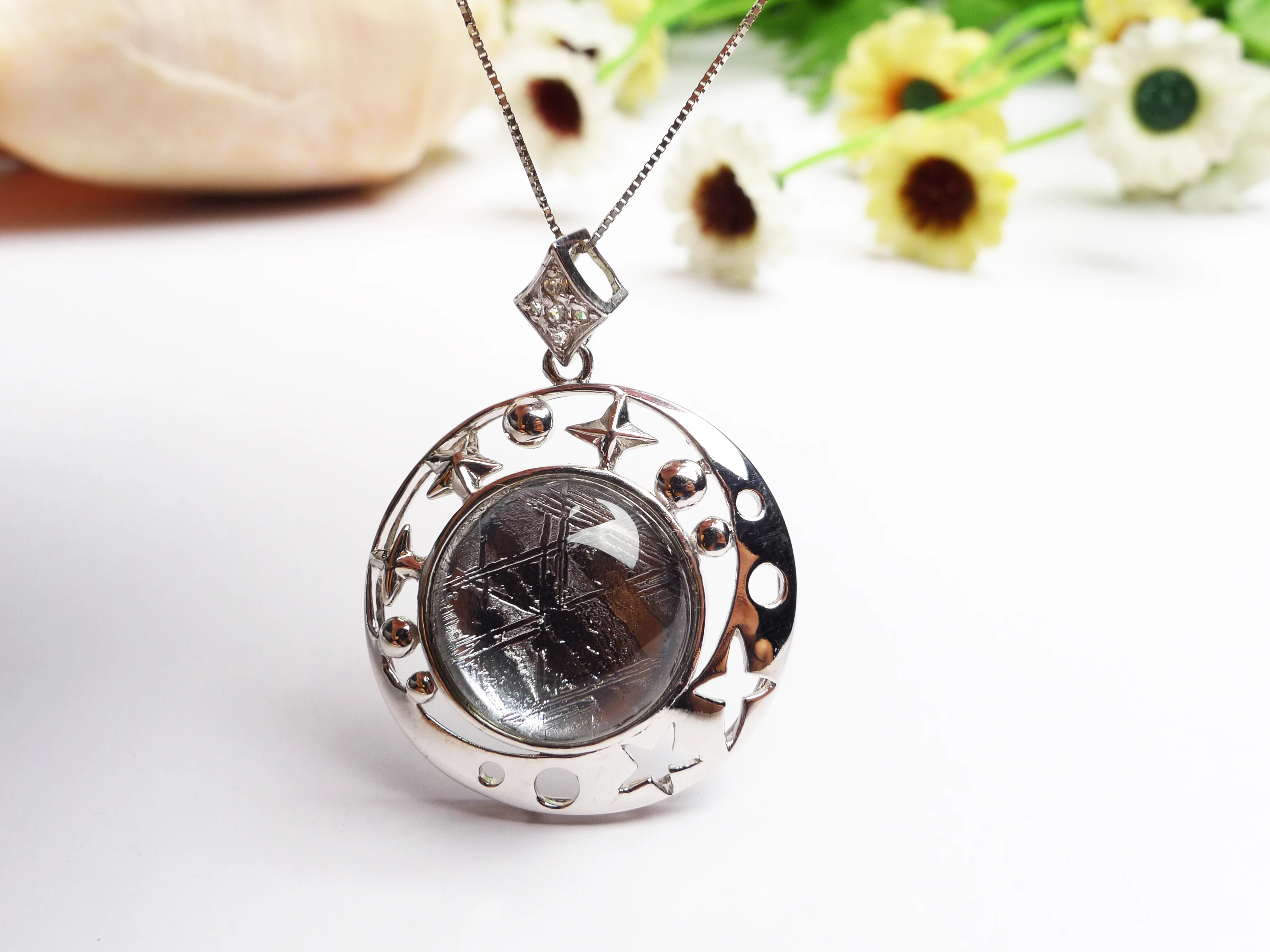 

Genuine Natural Gibeon Iron Meteorite Moldavite Women Men Necklace 30x30mm Silver Round Star Carved Gemstone Pendant AAAAA