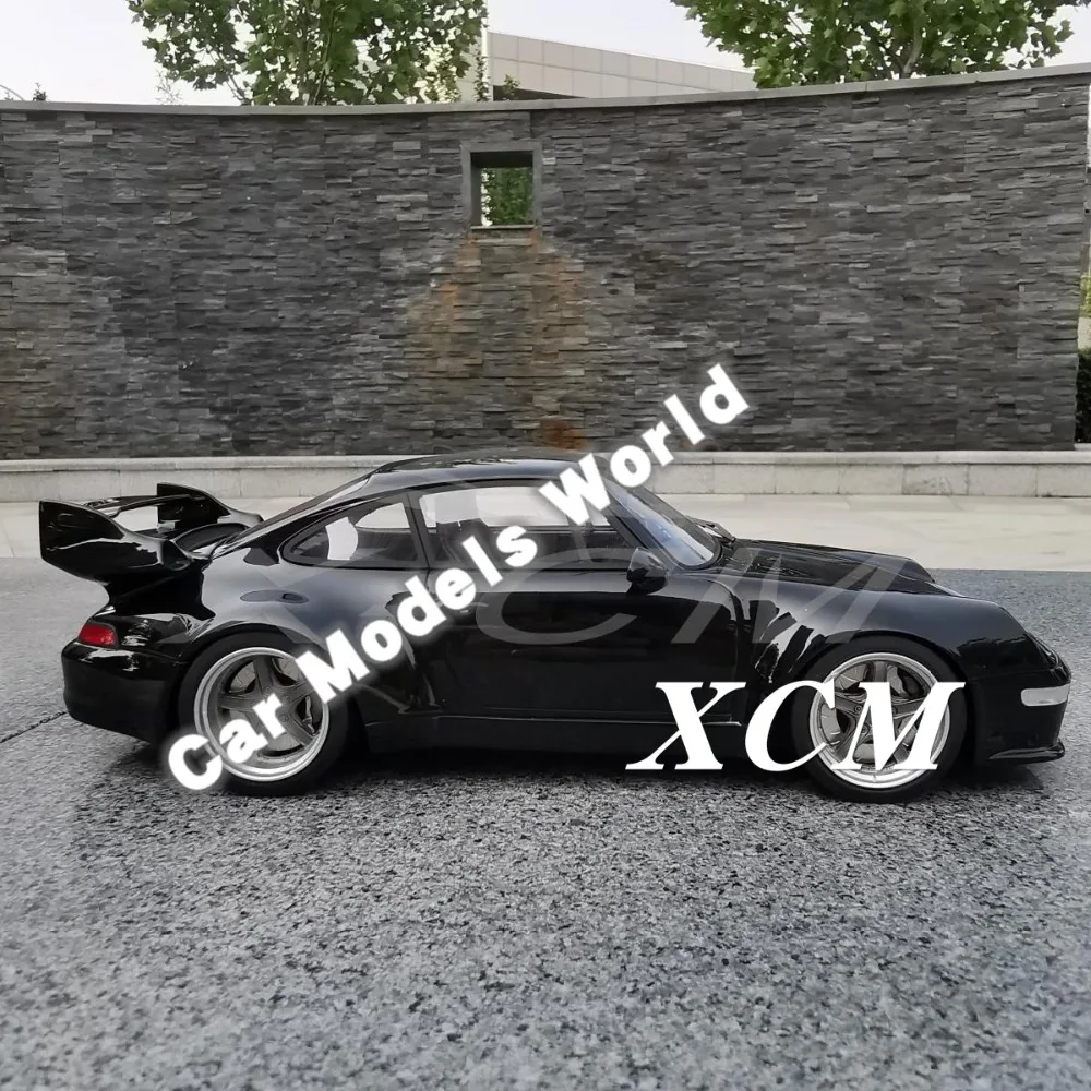 Полимерная модель автомобиля для GT Spirit Gunther Werks 400R (черный) 1:18 KJ028 + маленький