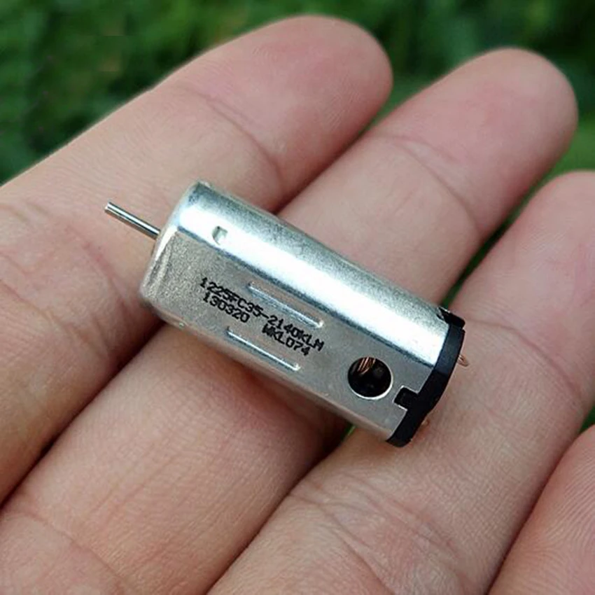 Миниатюрный двигатель N50 с отверстием для охлаждения, высокой скоростью, мощным магнитом и металлической щеткой на корабли и самолеты.