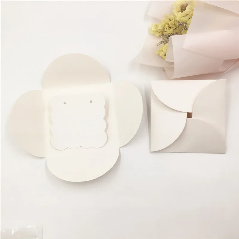 white Красочная картонная Цветочная форма бутона, ювелирные изделия, серьги, упаковка, сумка, милые серьги-гвоздики, серьги для девочек, подарочная упаковка - Цвет: white