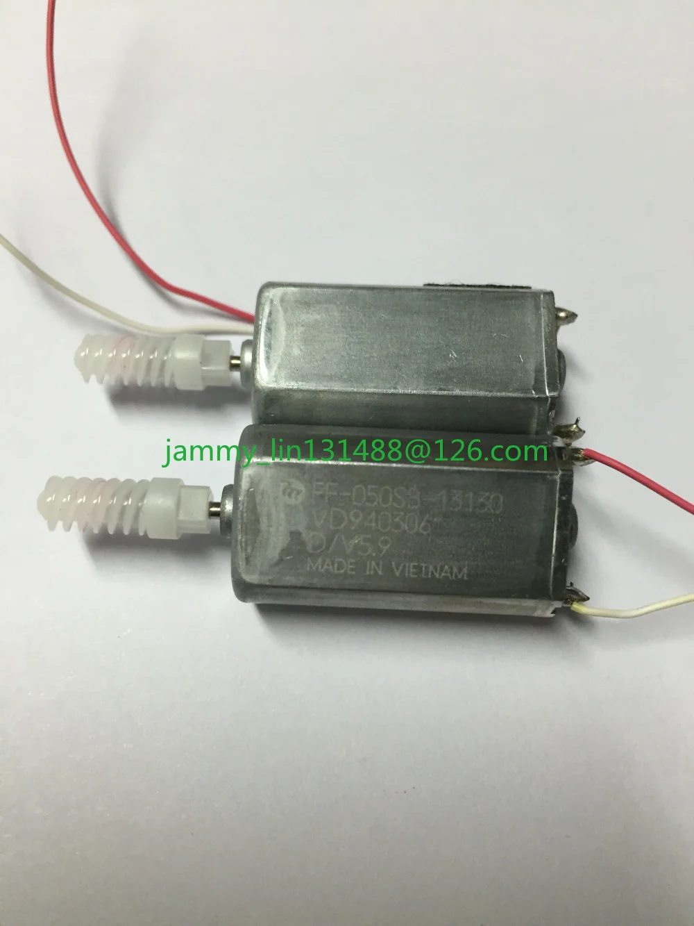 Бесплатная доставка 2 шт автомобиля ADUIO CD DVD НАВИГАЦИЯ двигатель FF-050SB-13130 FF-050SB |